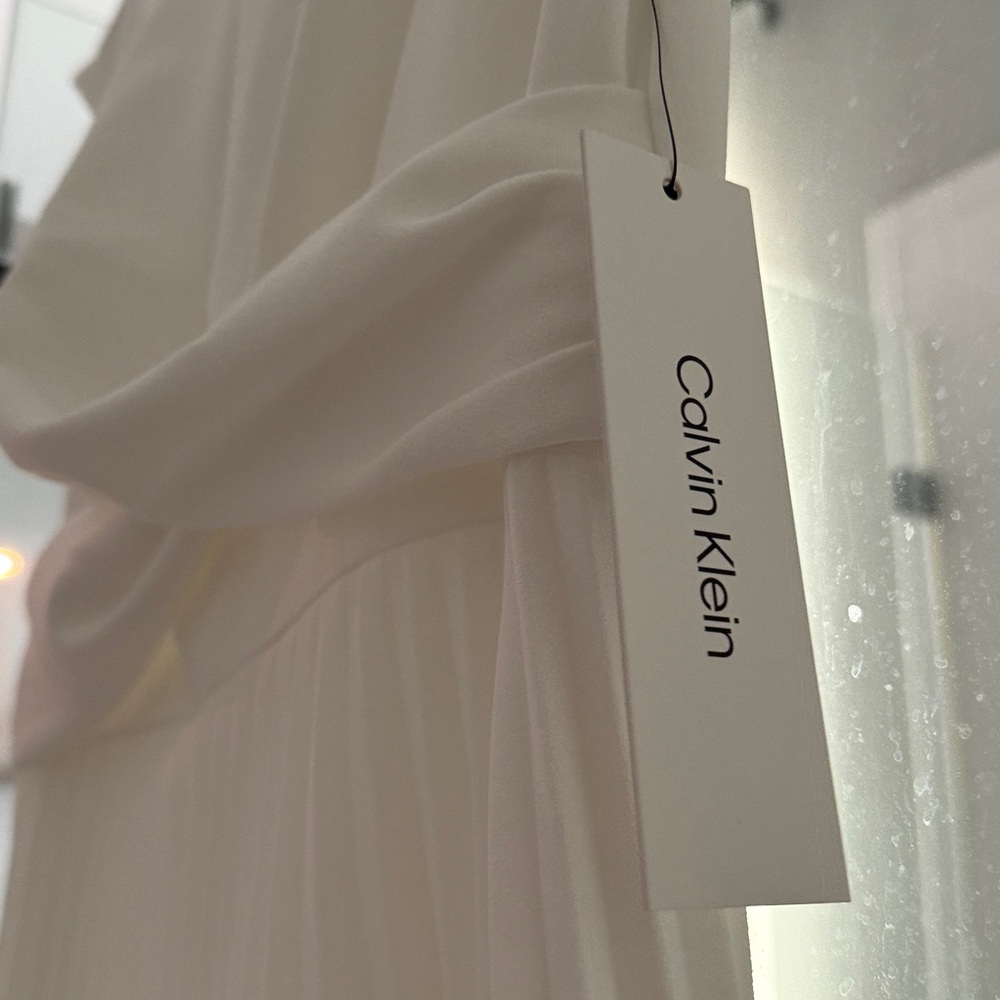 Calvin Klein White Pleated Midi Dress - Picture 2 of 4